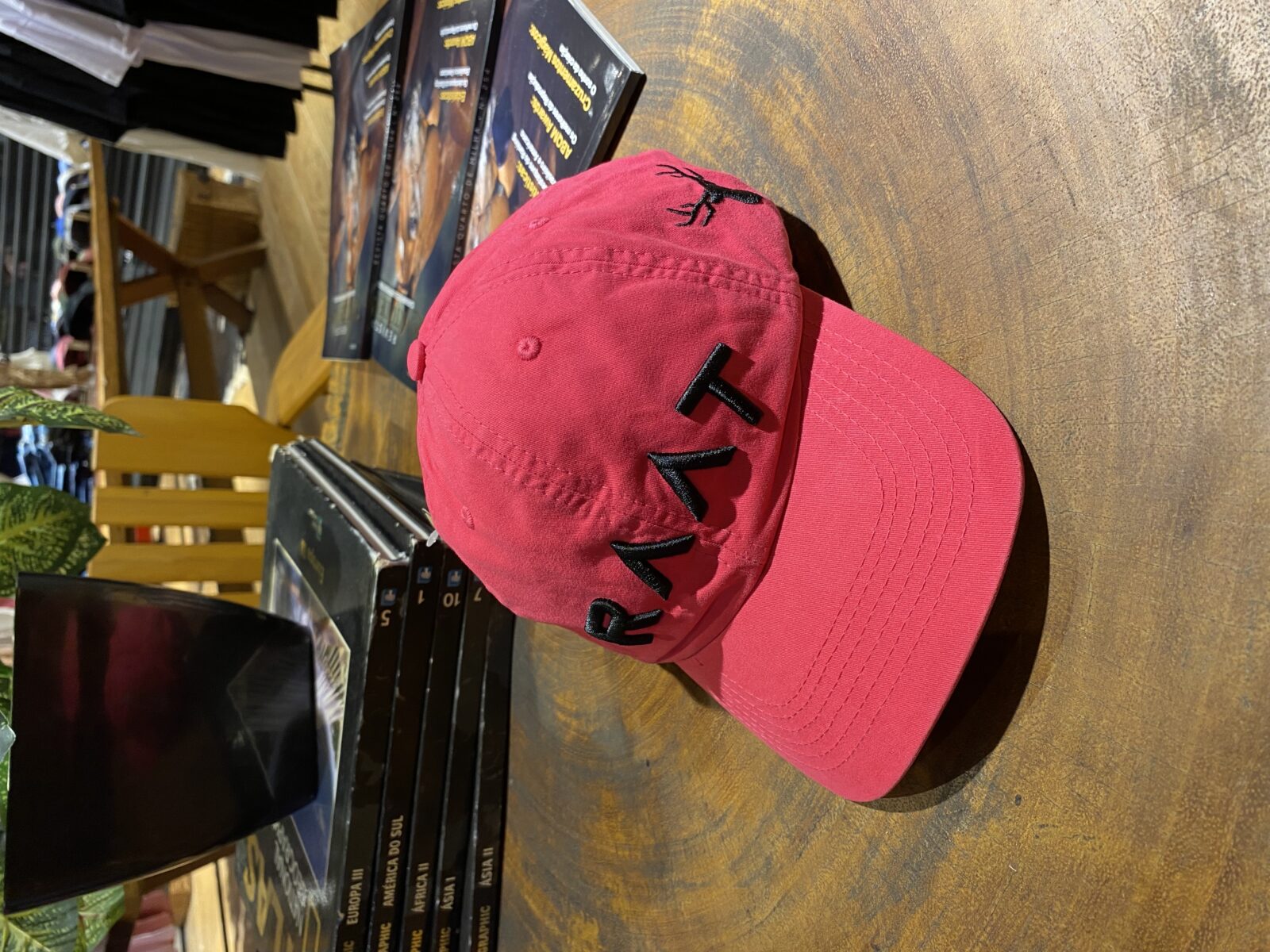 Boné rosa tecido RAAT