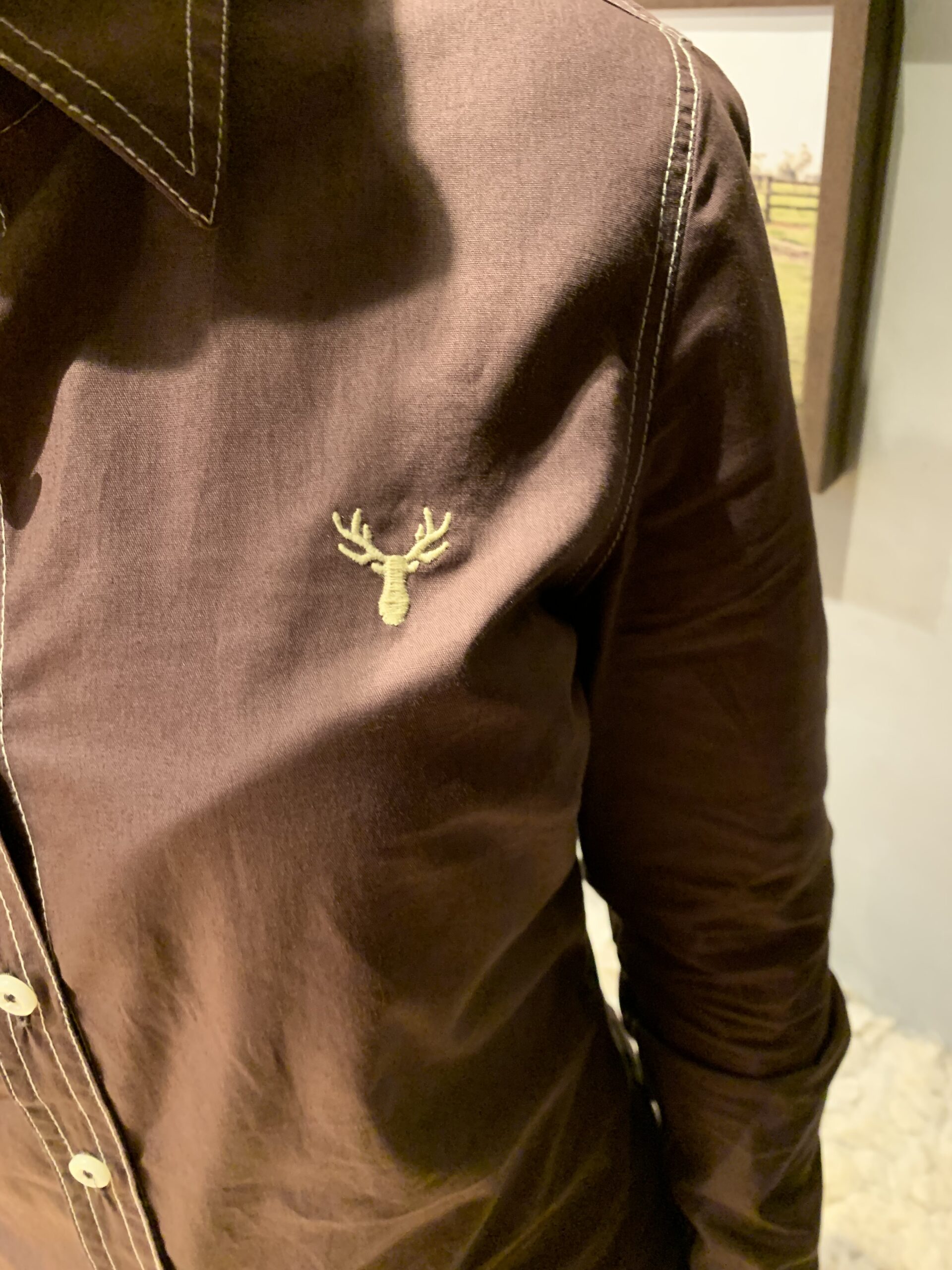 Camisa Feminina RAAT Marrom - Imagem 3