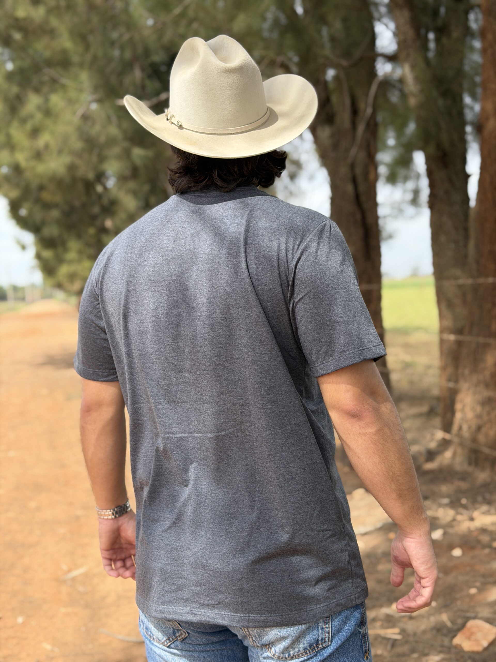 Camiseta básica cinza RAAT - Imagem 6
