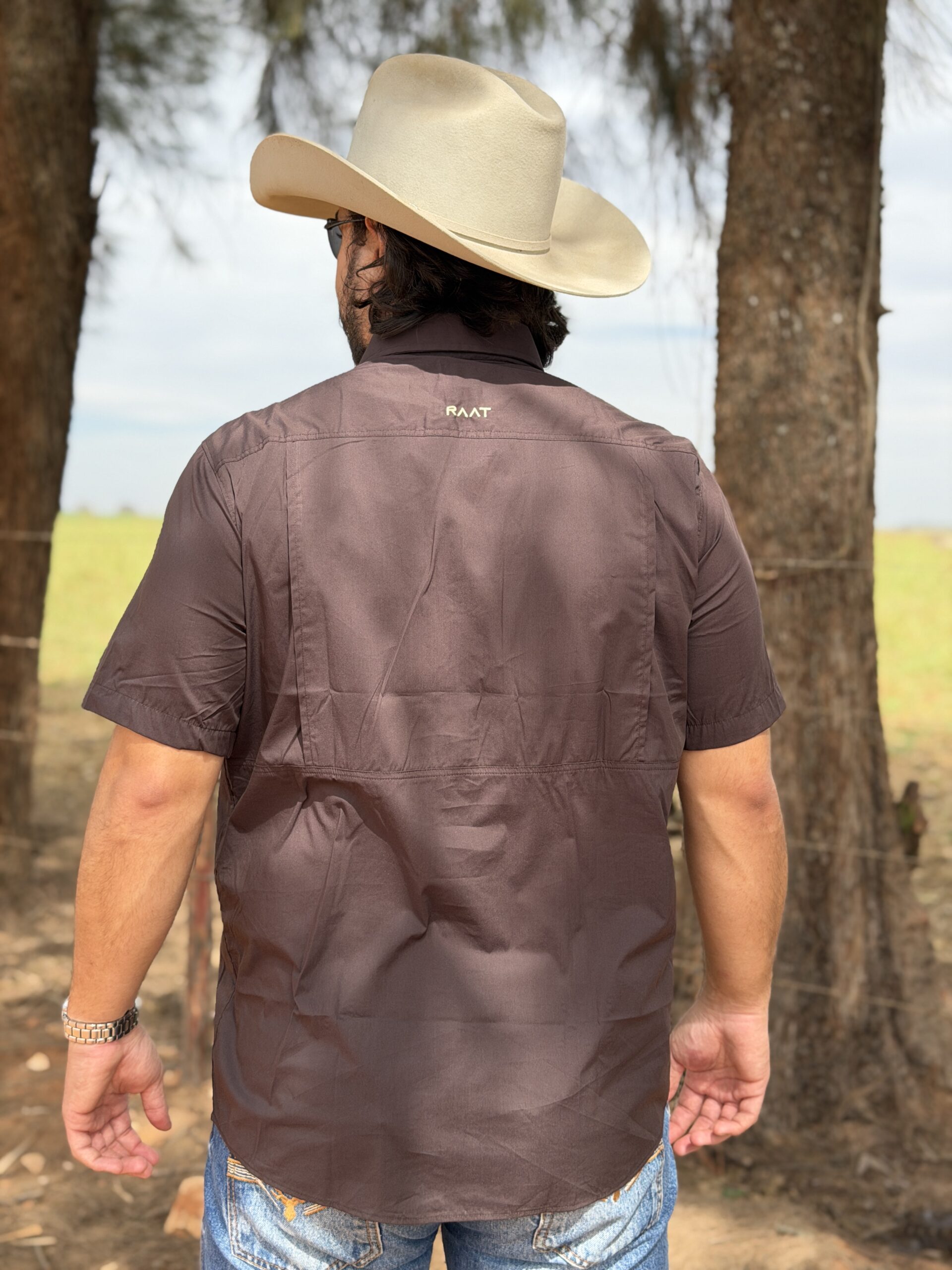 CAMISA MADE IN ARENA Curta lisa Marrom - Imagem 10